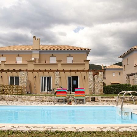 Beach Front Villa With Private Pool IIIKato Platanitis エクステリア 写真